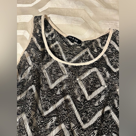 EUC Do&Be Sheer Geo Pattern Tank Top, SZ XS - Picture 5 of 5